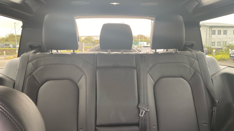 Land Rover Defender 3.0 D350 X-Dynamic HSE 90 3dr Auto Diesel Estate